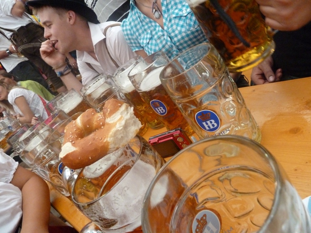 Oktoberfest - Beers and Pretzel